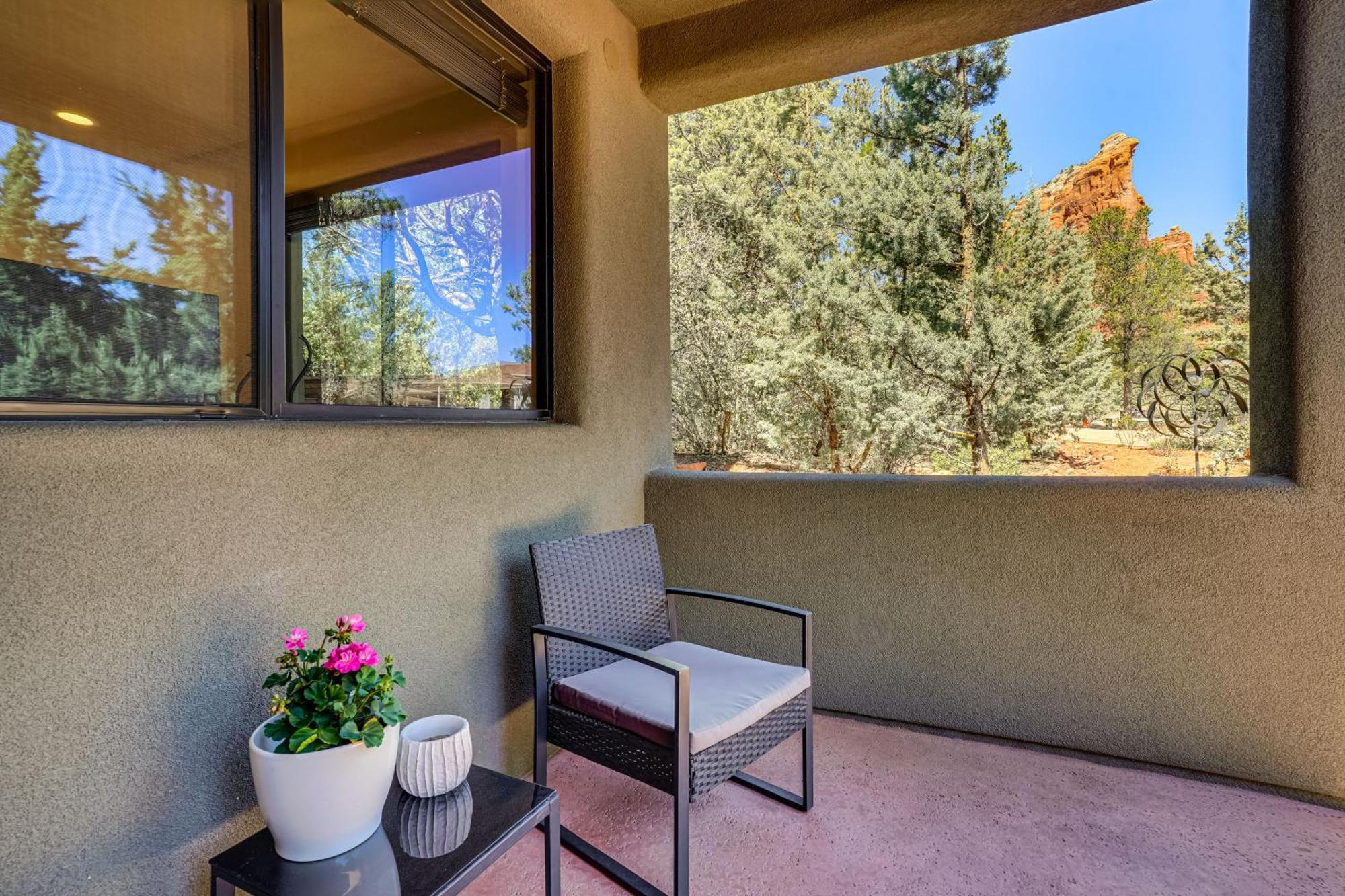 Sedona Couples Retreat With Patio Walk To Trails! Apartment Luaran gambar